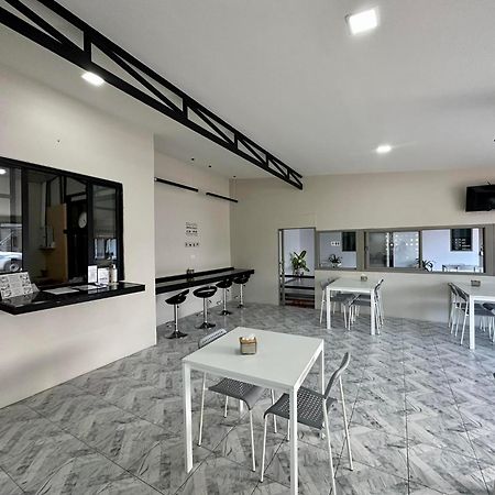 Juni House Chumphon Bed & Breakfast Ngoại thất bức ảnh